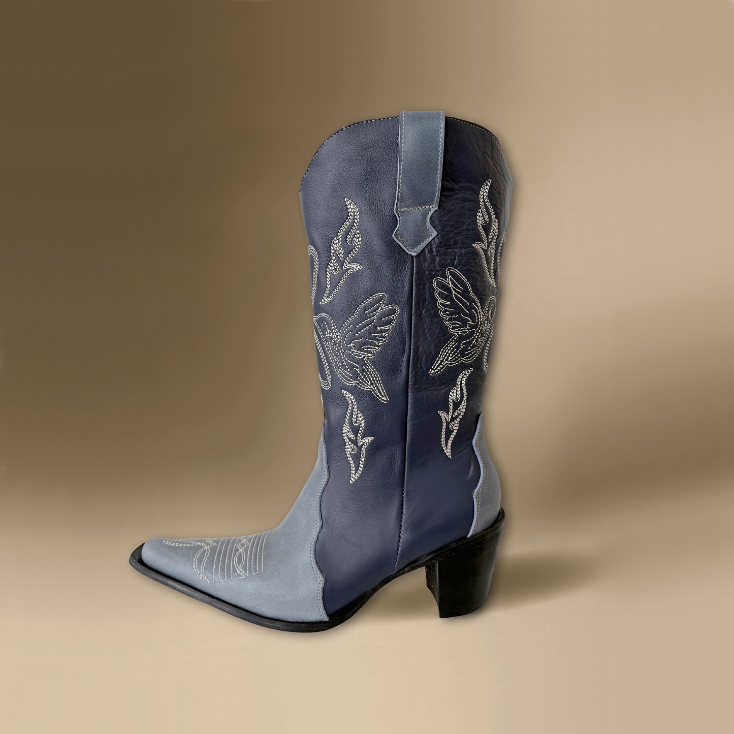 Botas de piel azul marino modelo Fernanda