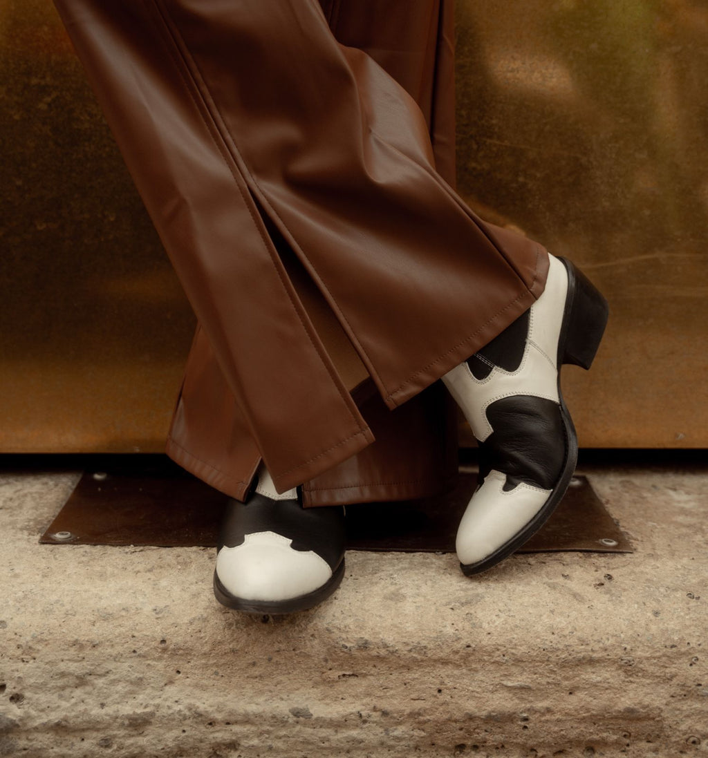 Botas de piel negras con blanco Cowgirl